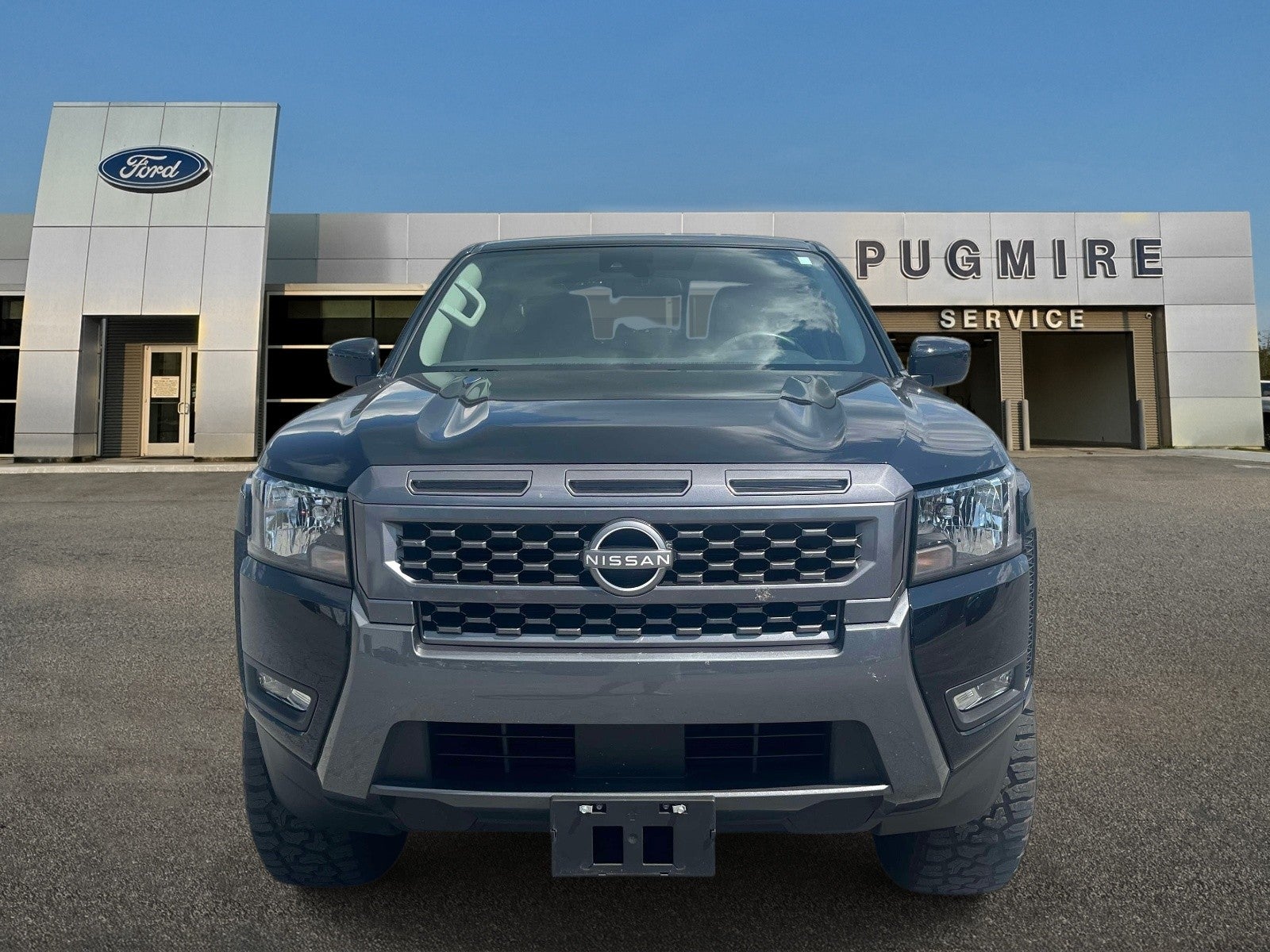 2025 Nissan Frontier SV