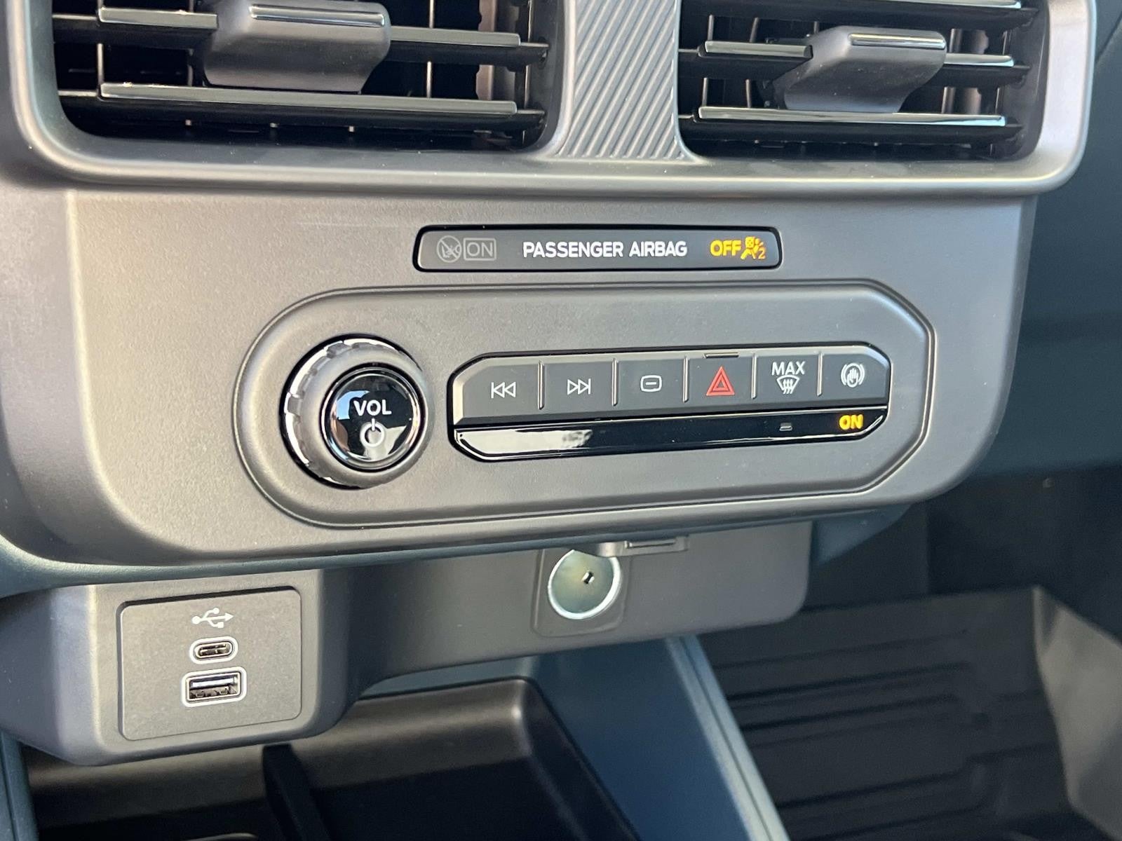 2025 Ford Maverick XL FWD SUPERCREW