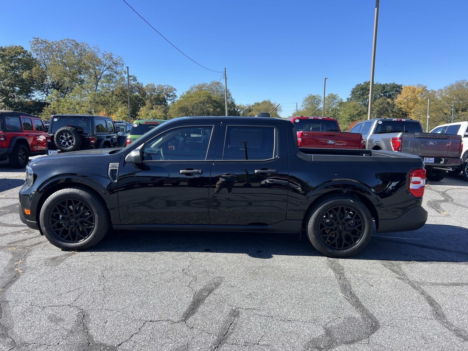 2025 Ford Maverick XL FWD SUPERCREW