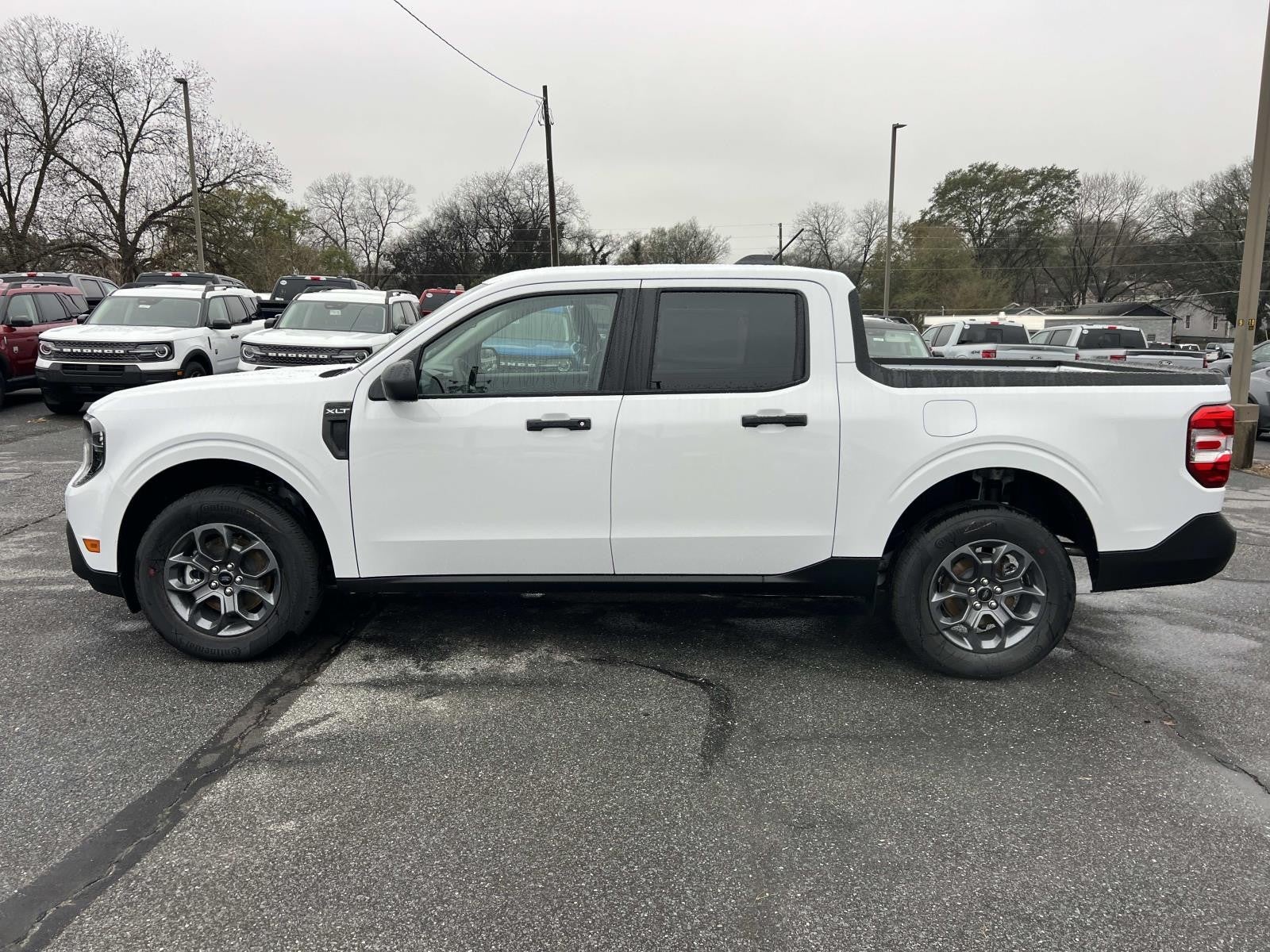 2025 Ford Maverick XL AWD SUPERCREW