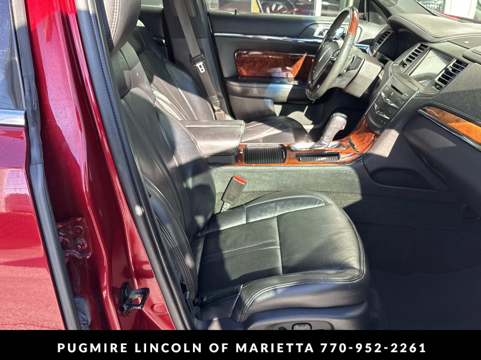 2016 Lincoln MKS Base