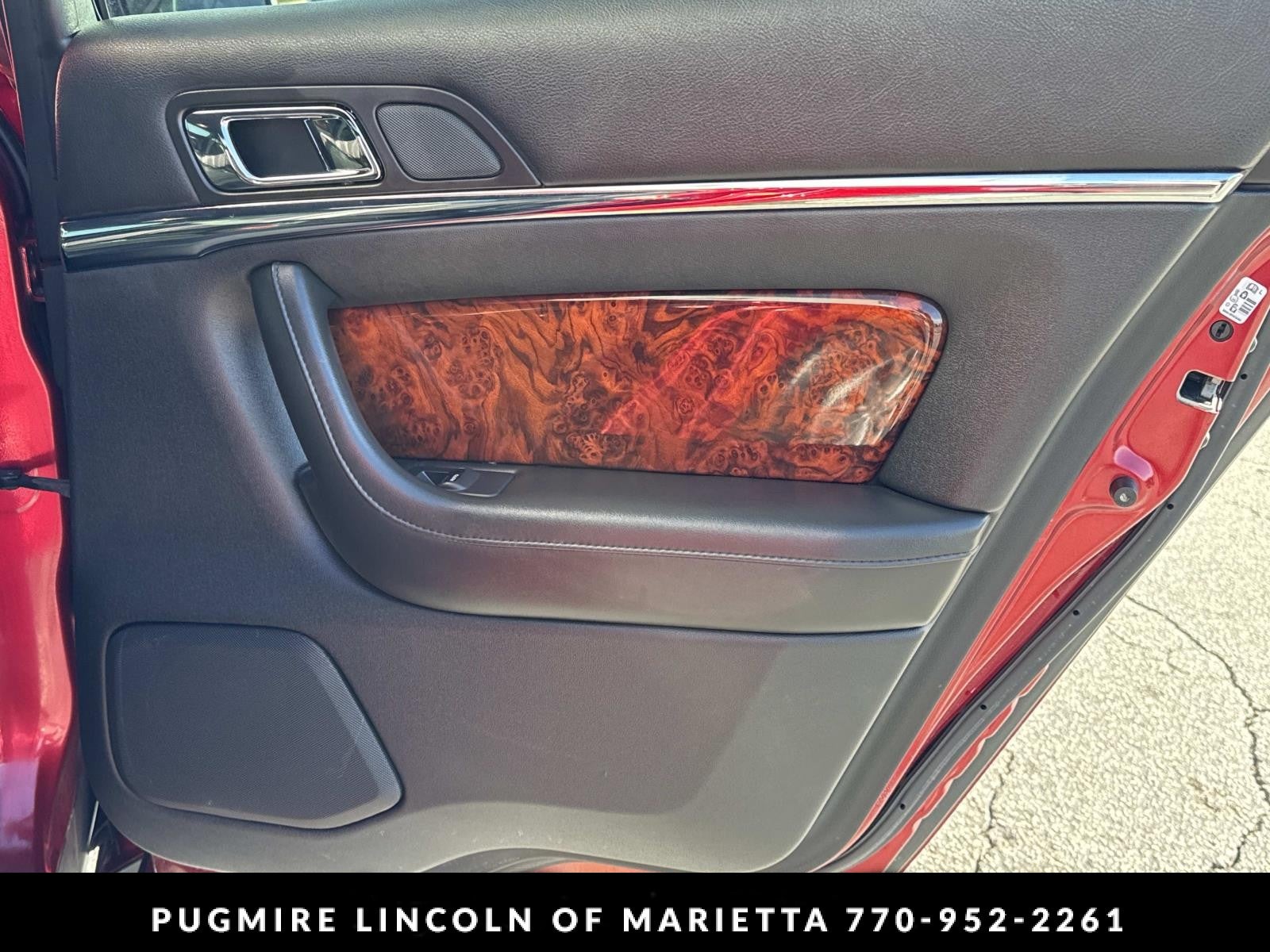 2016 Lincoln MKS Base