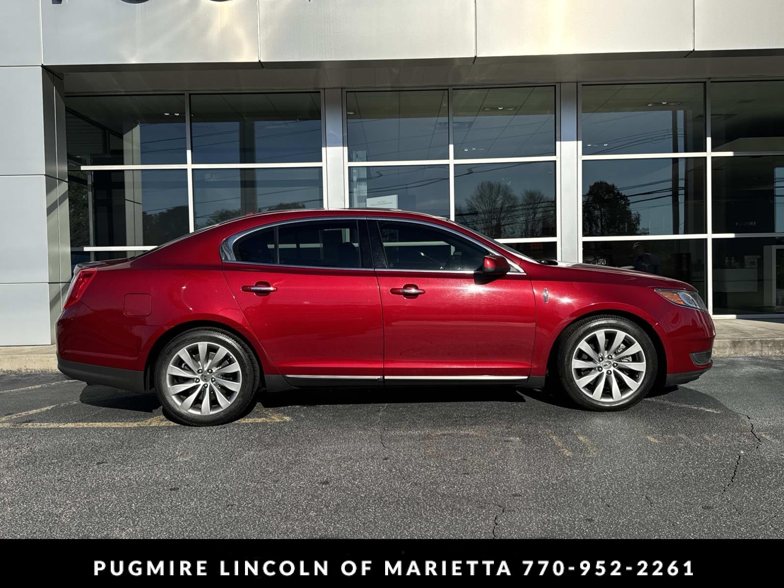 2016 Lincoln MKS Base