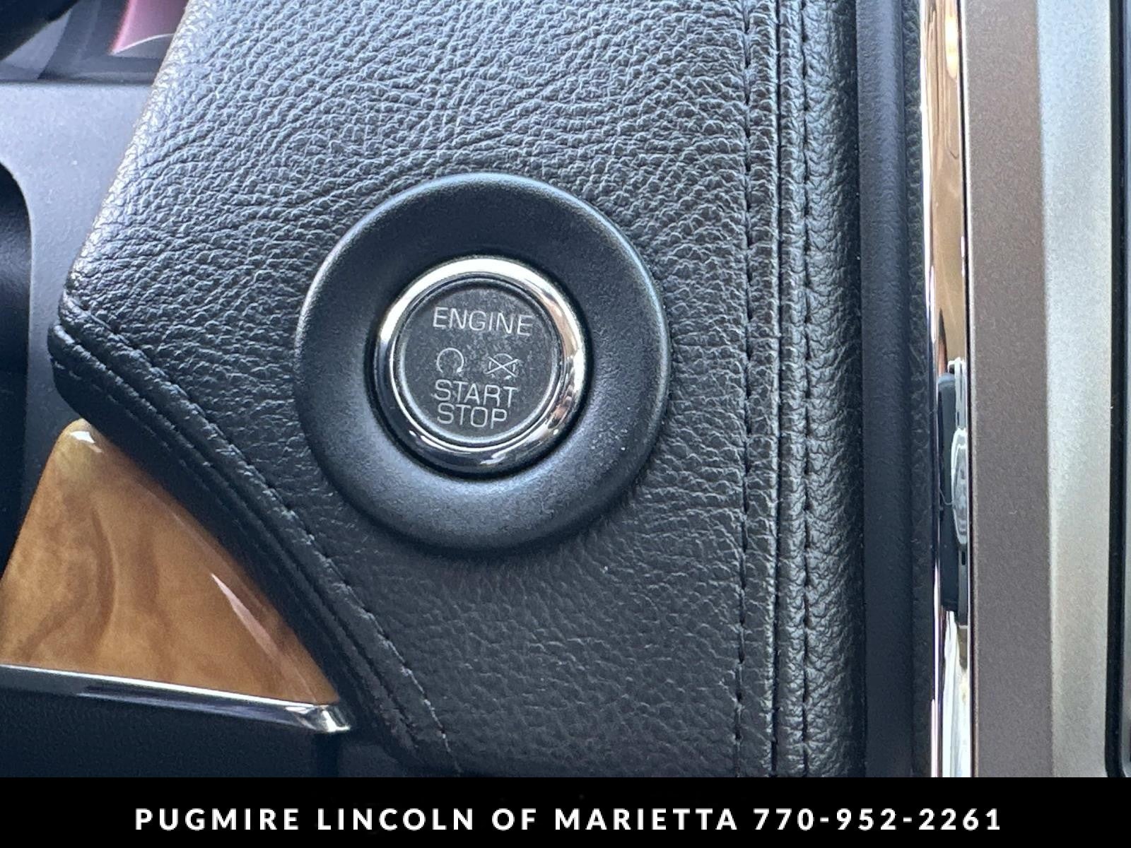 2014 Lincoln MKX Base