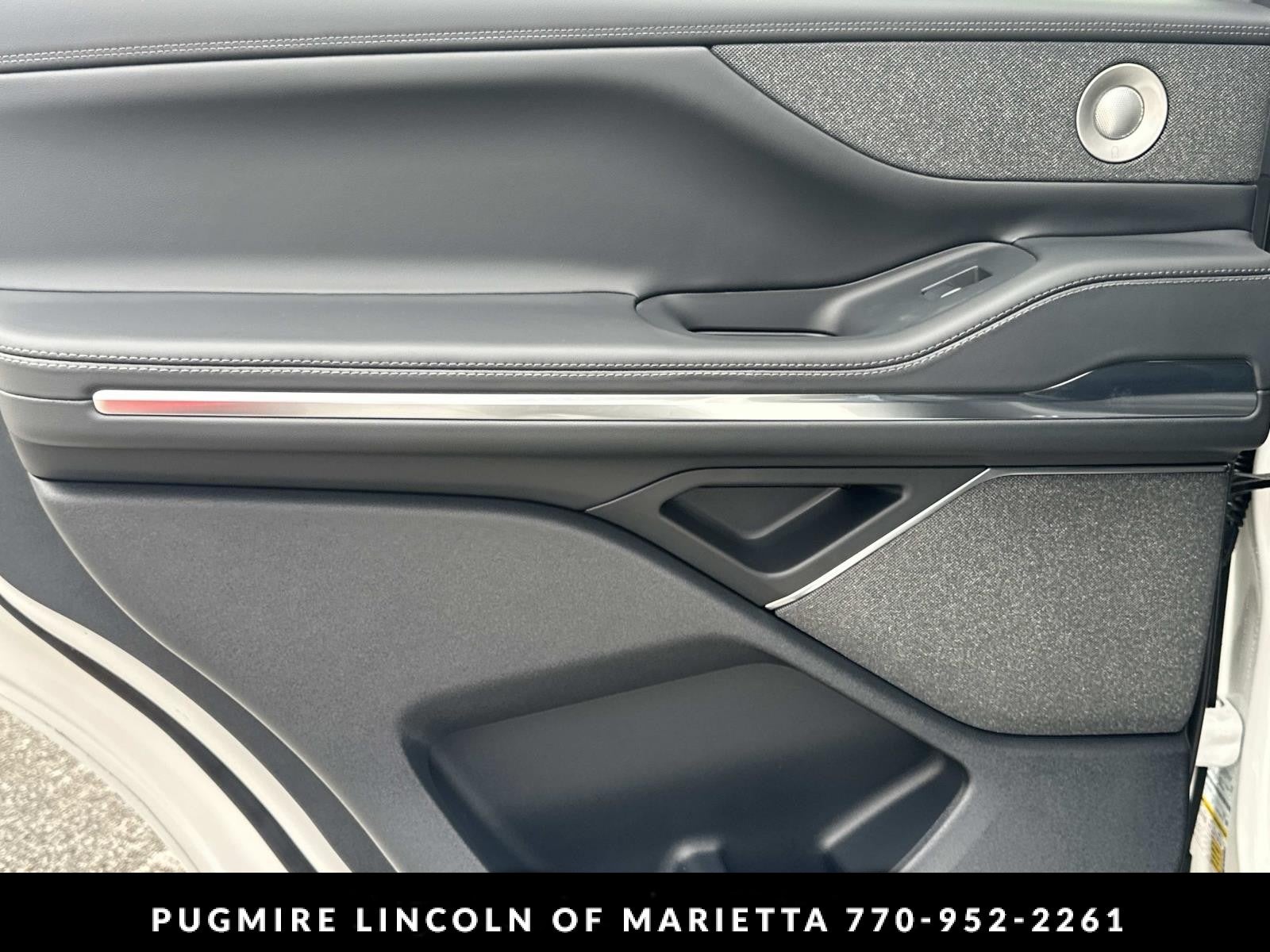 2027 Lincoln Navigator Reserve