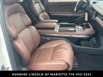 2027 Lincoln Navigator Reserve