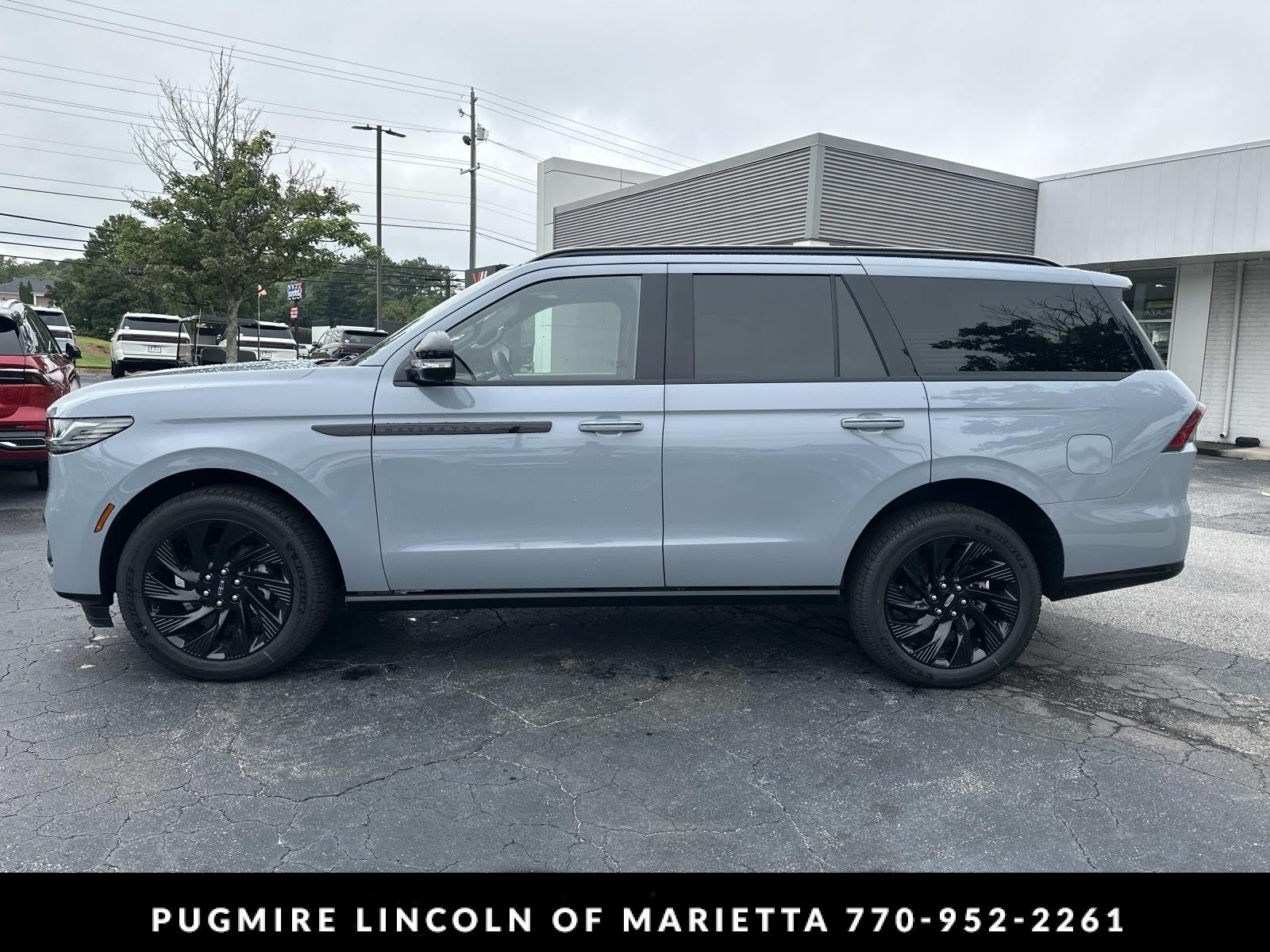 2027 Lincoln Navigator Reserve