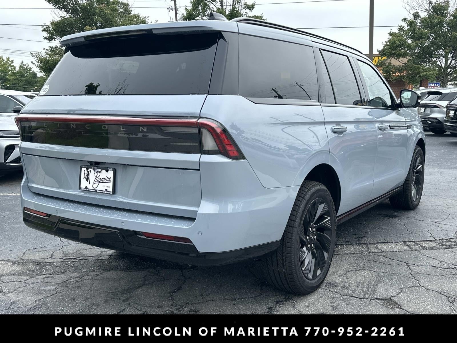 2027 Lincoln Navigator Reserve