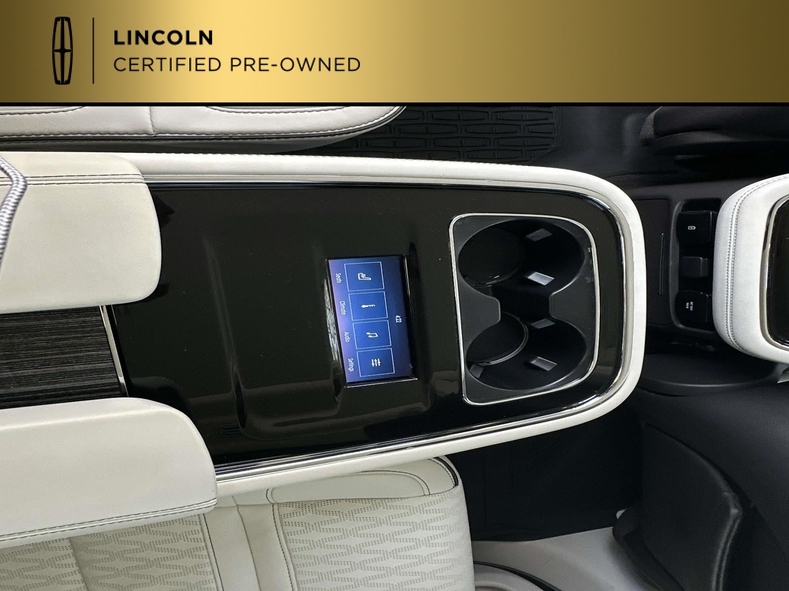 2022 Lincoln Navigator Black Label