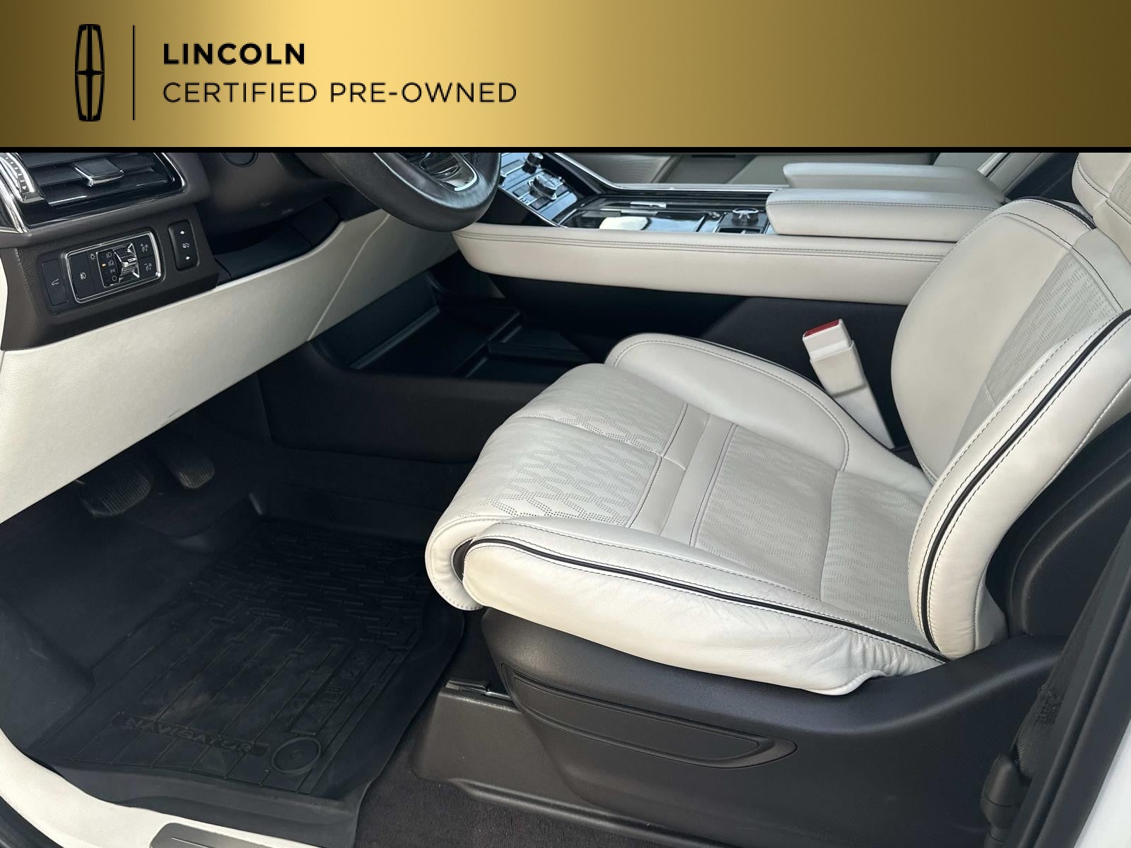 2022 Lincoln Navigator Black Label