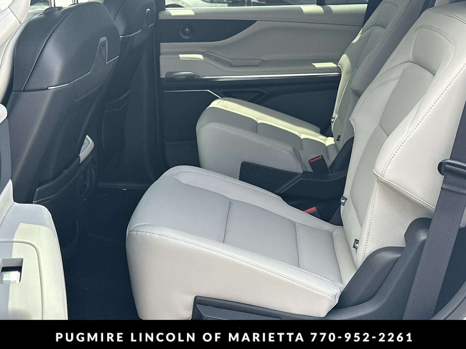 2026 Lincoln Navigator Premiere