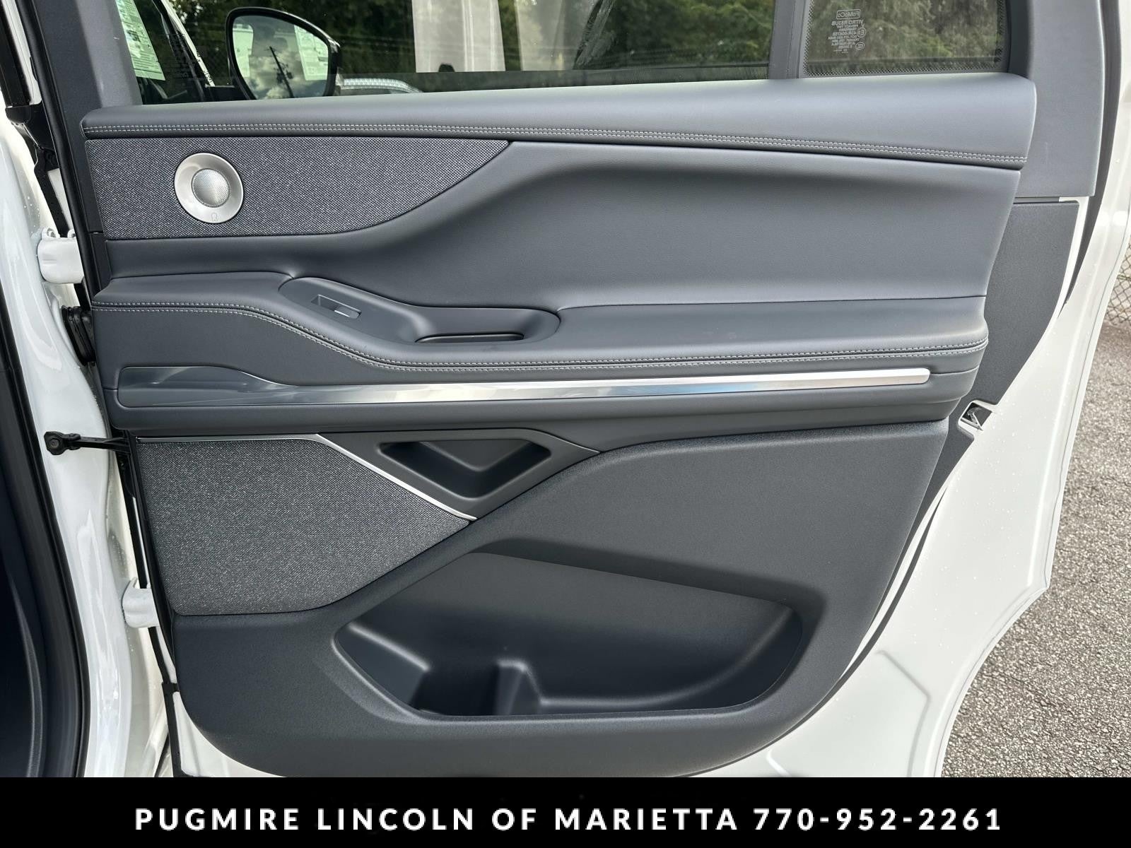 2025 Lincoln Navigator L Reserve