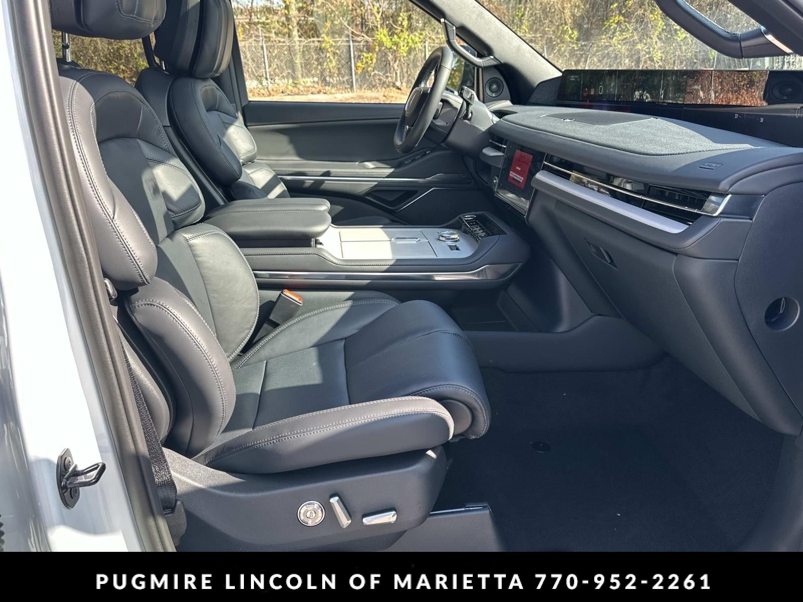 2025 Lincoln Navigator L Reserve