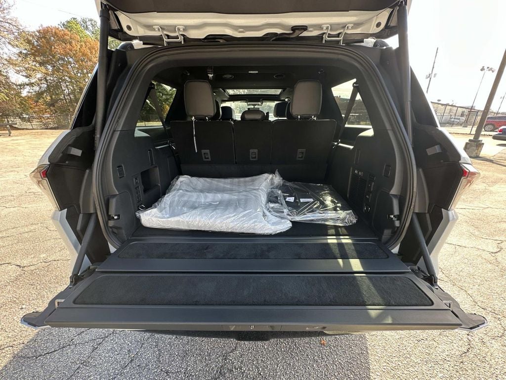 2025 Lincoln Navigator L Reserve