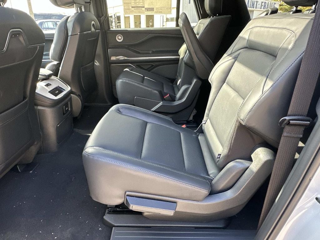 2025 Lincoln Navigator L Reserve