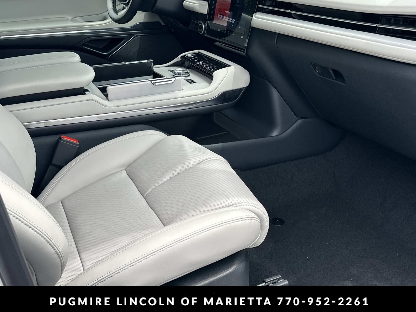 2026 Lincoln Navigator L Reserve