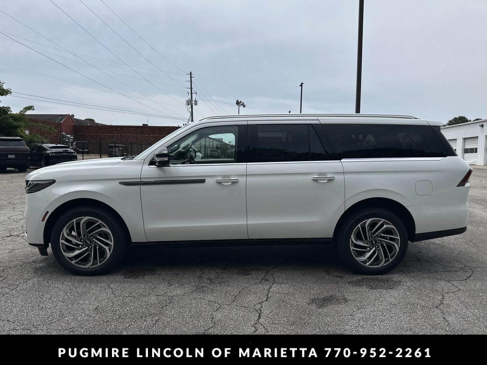 2026 Lincoln Navigator L Reserve