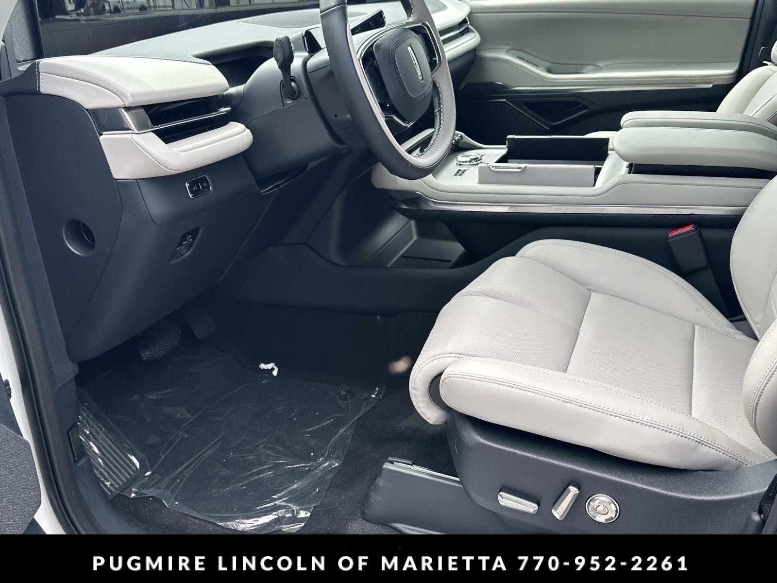 2026 Lincoln Navigator L Reserve