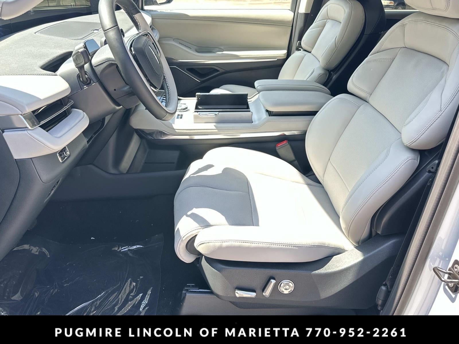 2026 Lincoln Navigator L Reserve