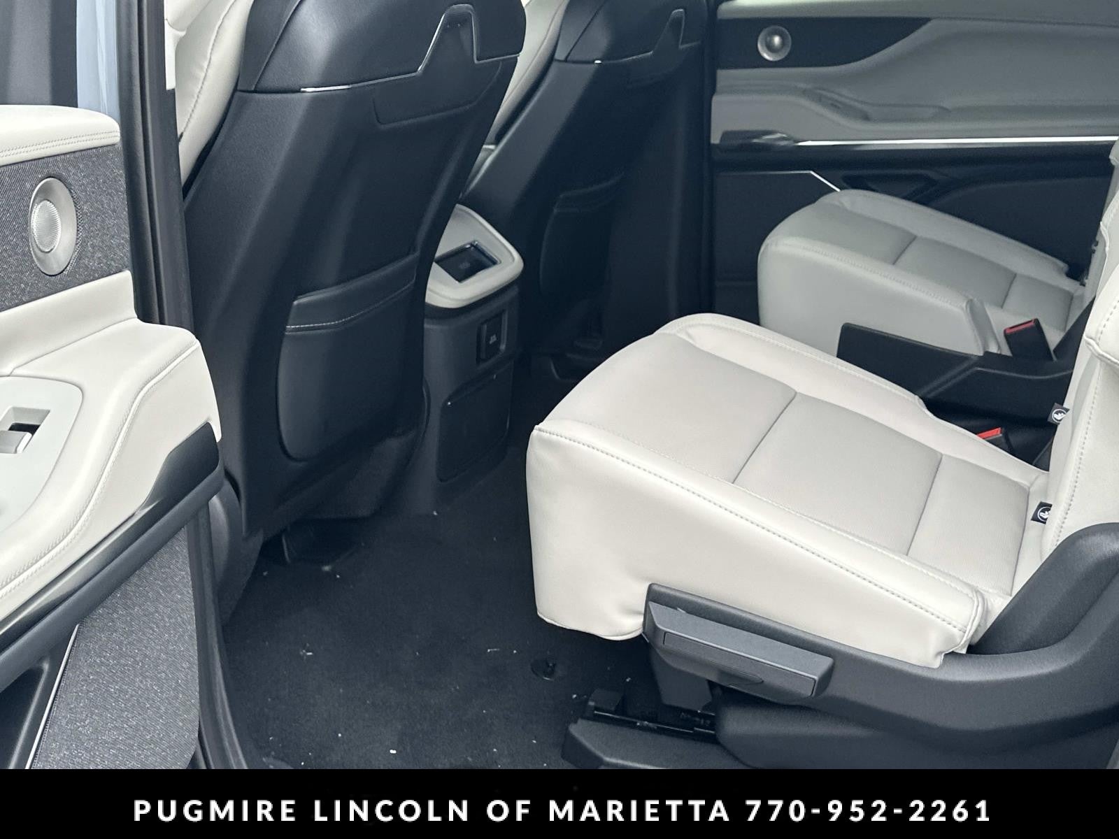 2026 Lincoln Navigator L Reserve