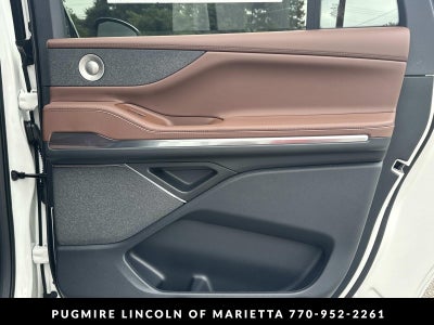 2027 Lincoln Navigator L Reserve