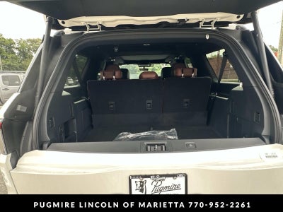 2027 Lincoln Navigator L Reserve