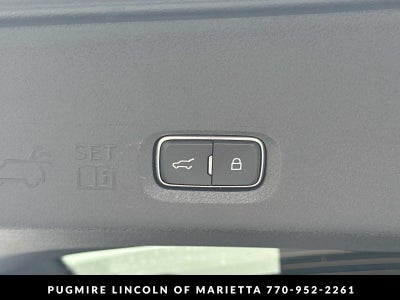 2027 Lincoln Navigator L Reserve