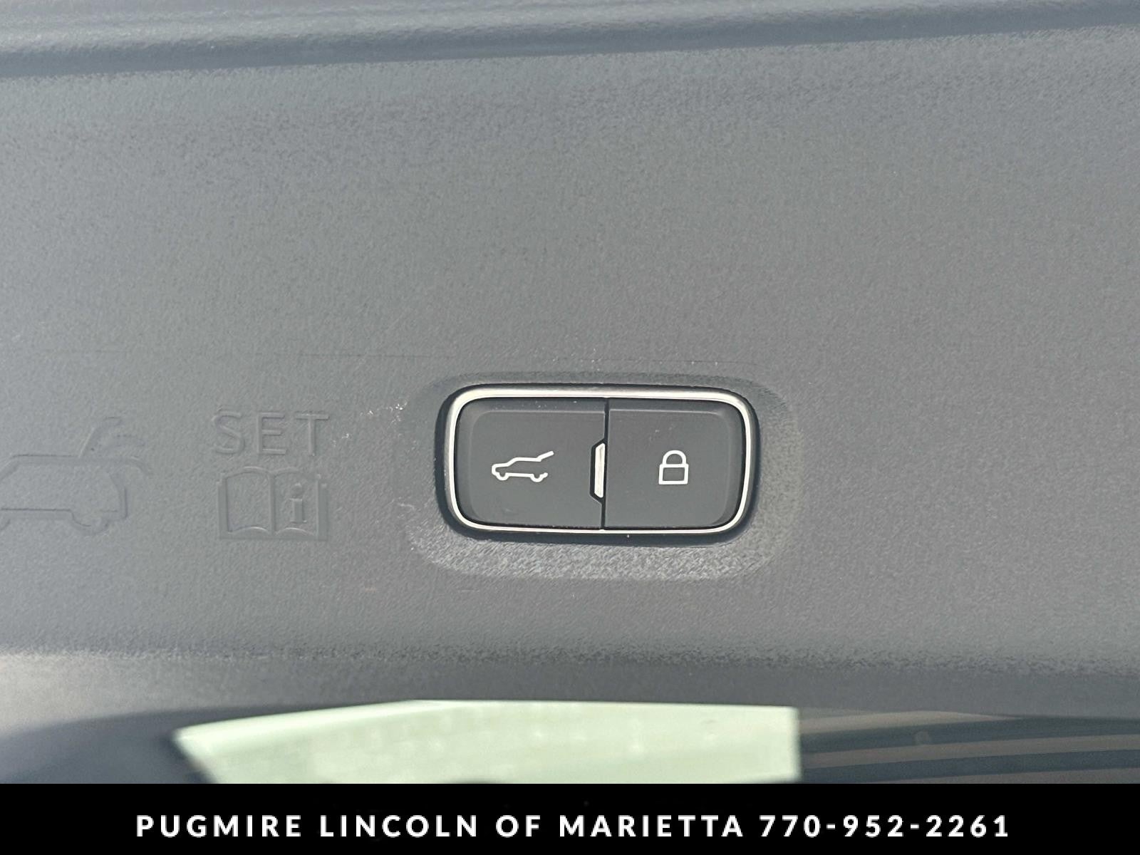 2027 Lincoln Navigator L Reserve