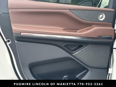 2027 Lincoln Navigator L Reserve
