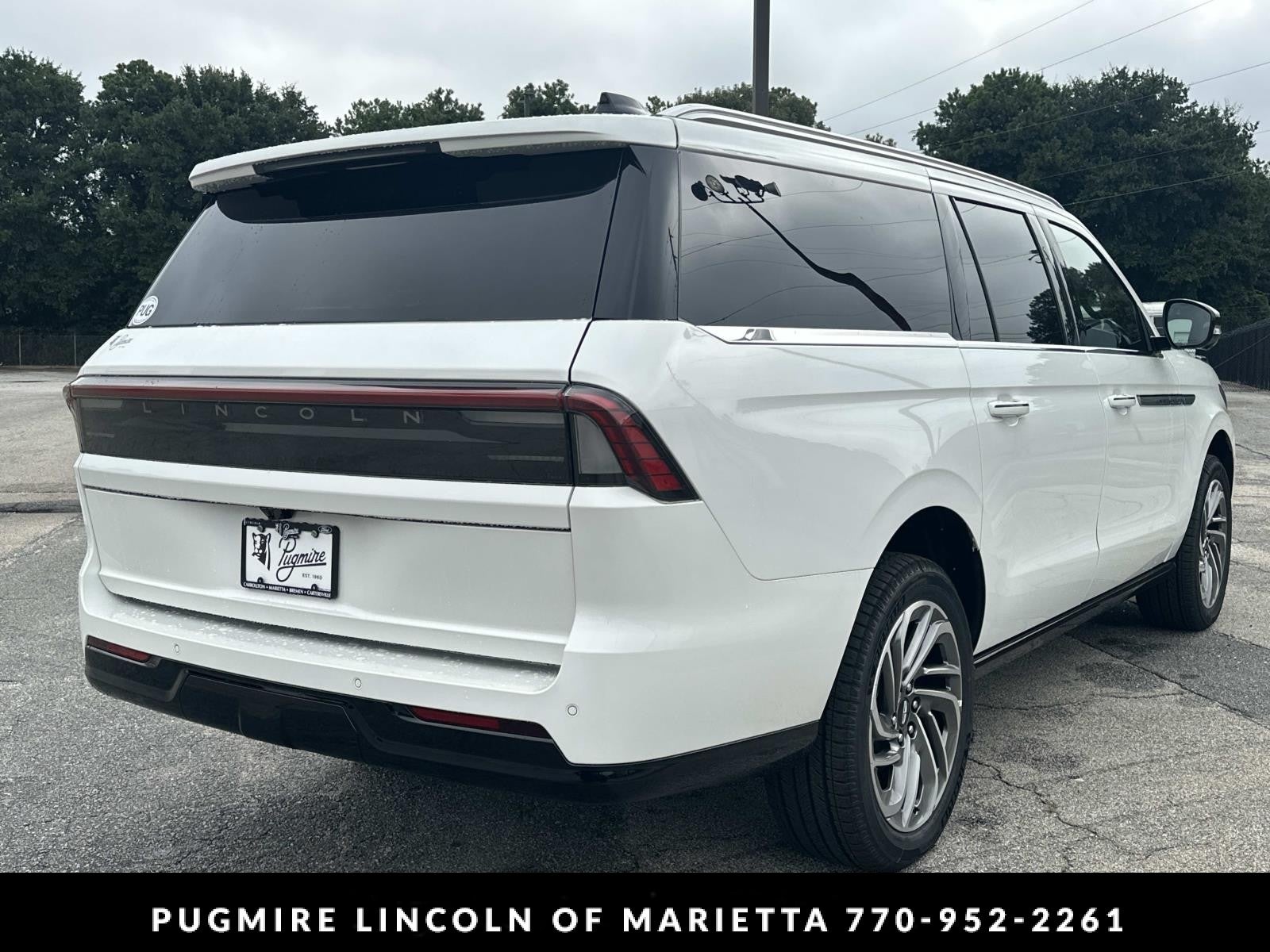 2027 Lincoln Navigator L Reserve