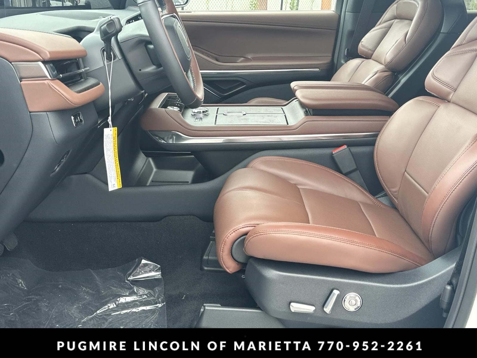 2027 Lincoln Navigator L Reserve