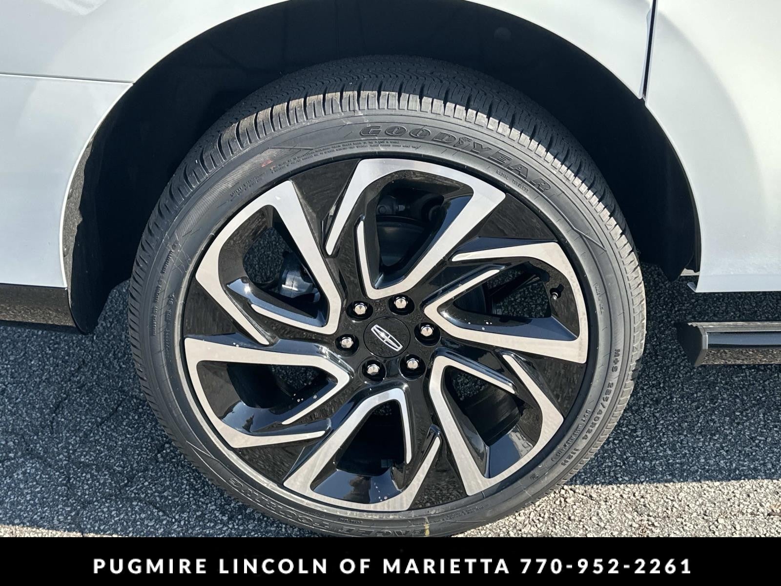 2026 Lincoln Navigator L Reserve