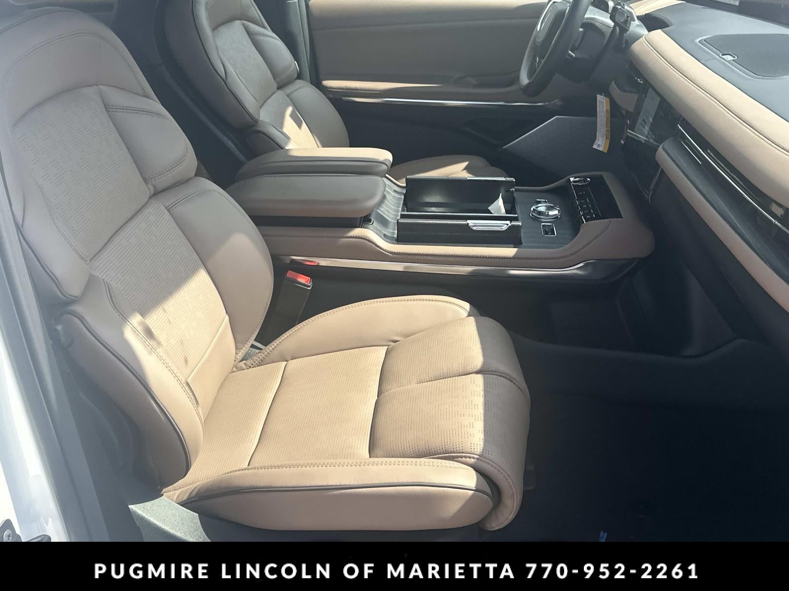 2027 Lincoln Navigator L Black Label