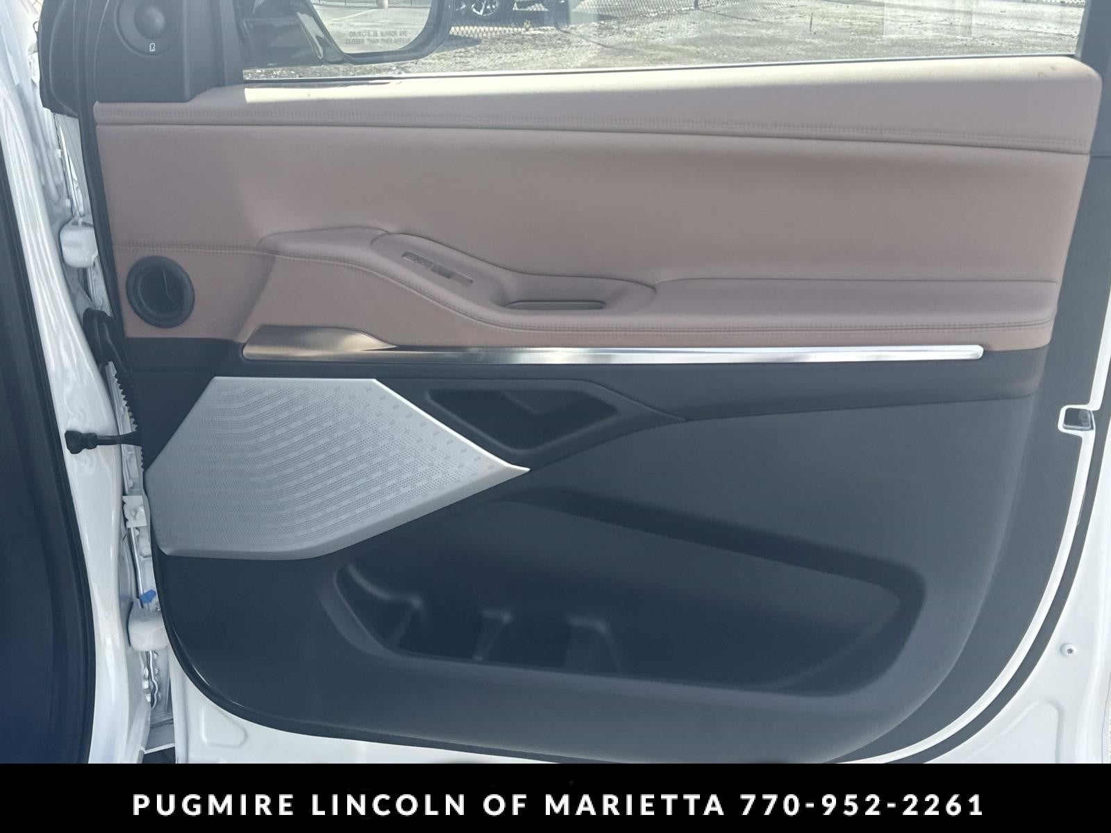 2027 Lincoln Navigator L Black Label
