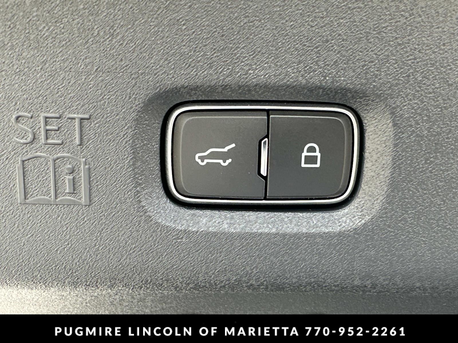 2027 Lincoln Navigator L Black Label