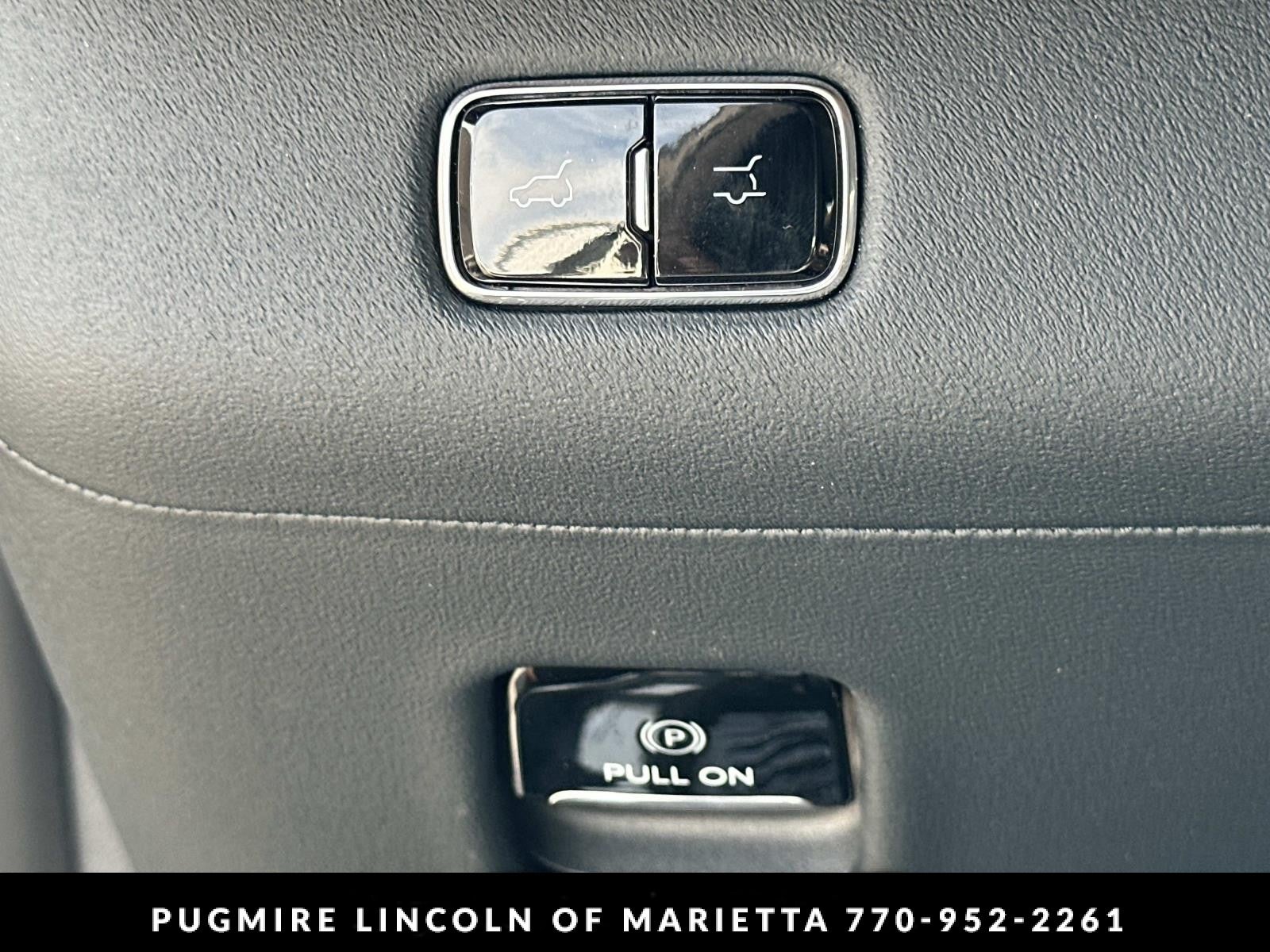 2027 Lincoln Navigator L Black Label