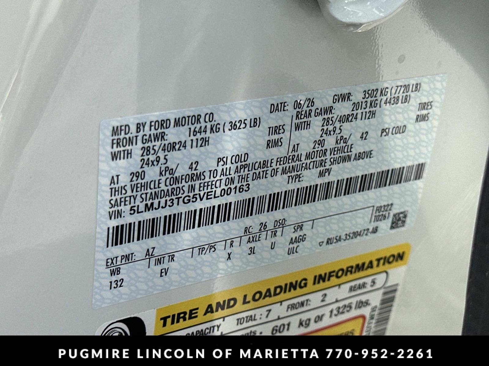 2027 Lincoln Navigator L Black Label