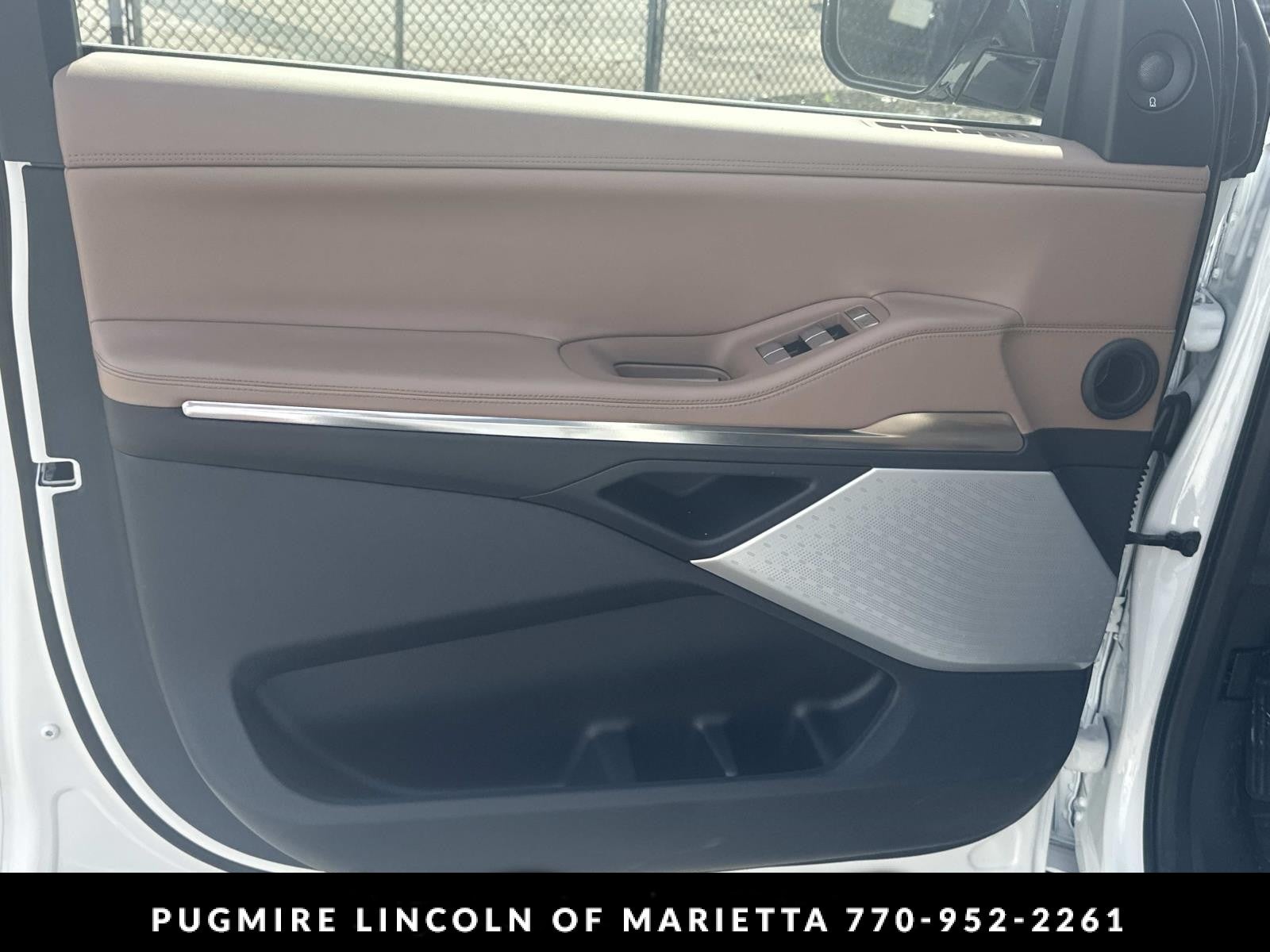 2027 Lincoln Navigator L Black Label