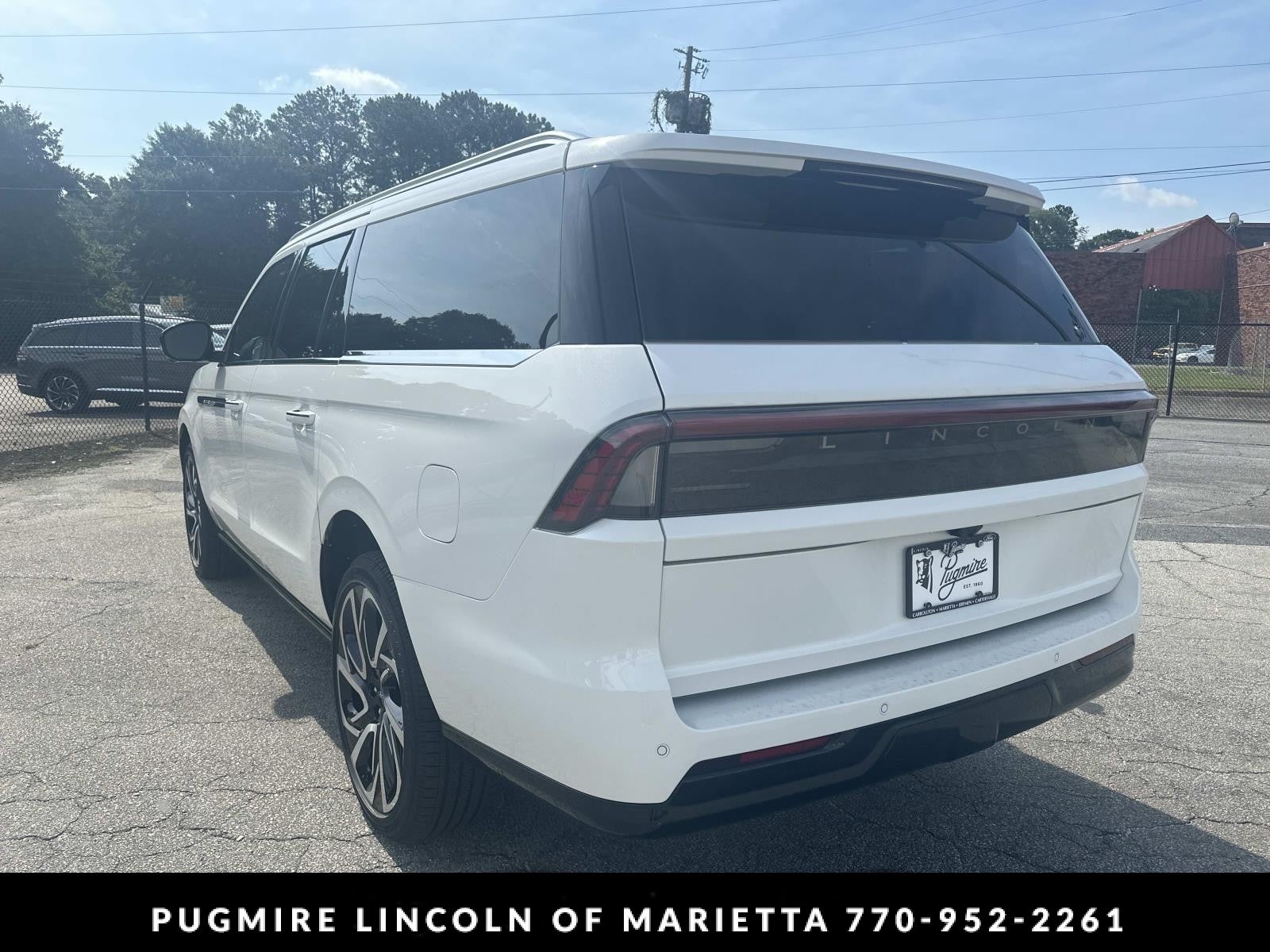 2027 Lincoln Navigator L Black Label