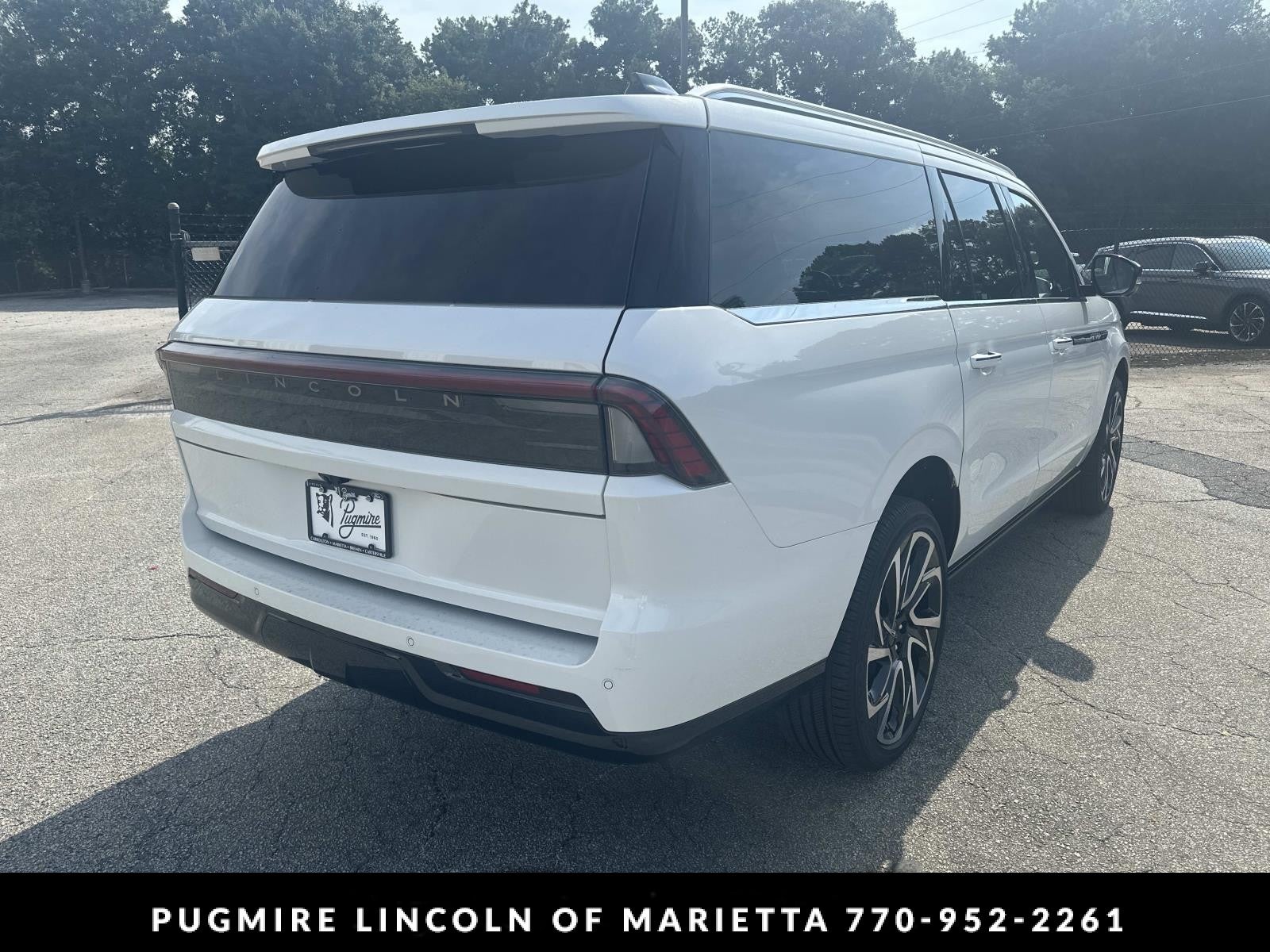2027 Lincoln Navigator L Black Label