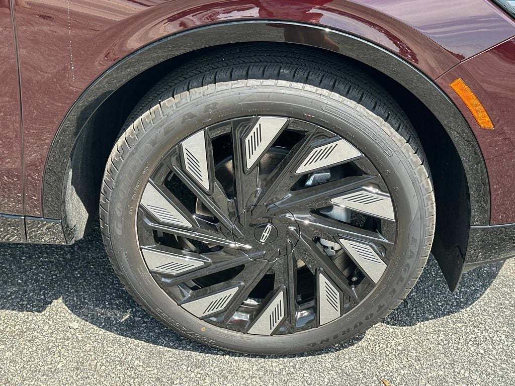 2025 Lincoln Nautilus Reserve