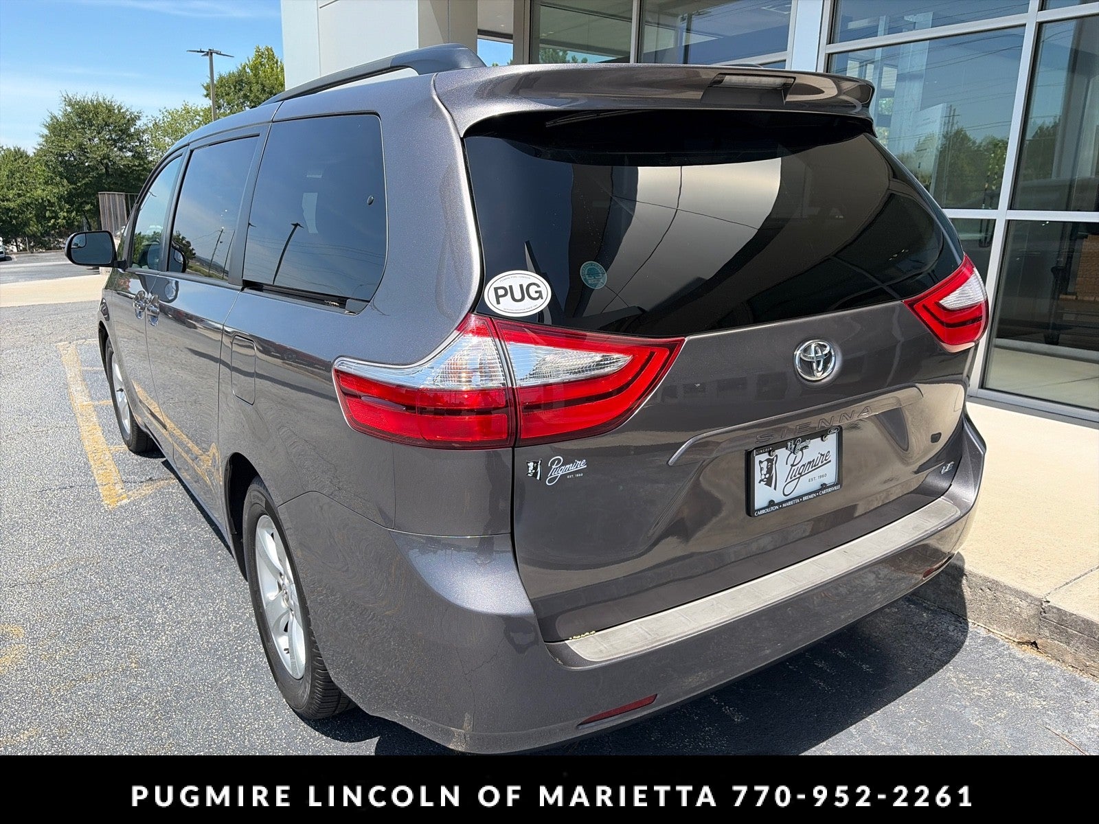 2017 Toyota Sienna LE Auto Access Seat