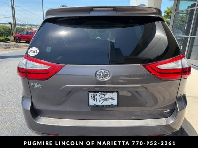 2017 Toyota Sienna LE Auto Access Seat