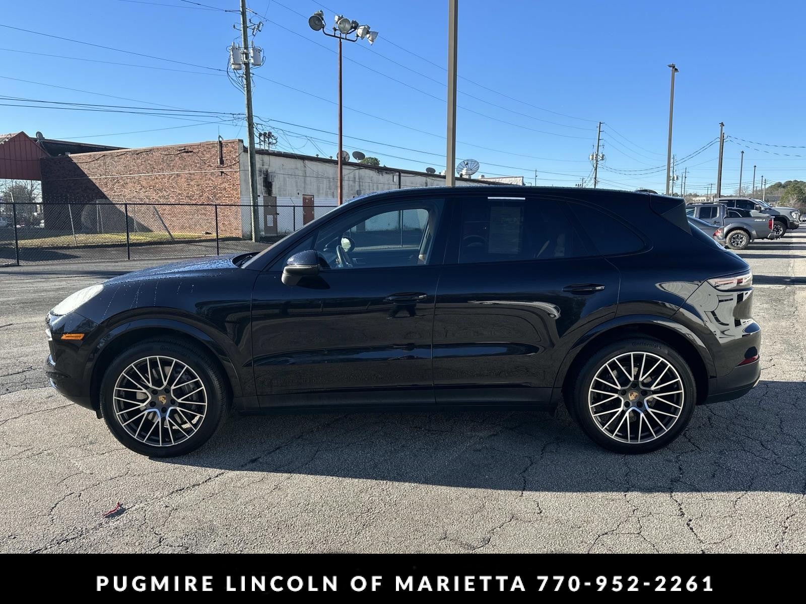 2022 Porsche Cayenne Base