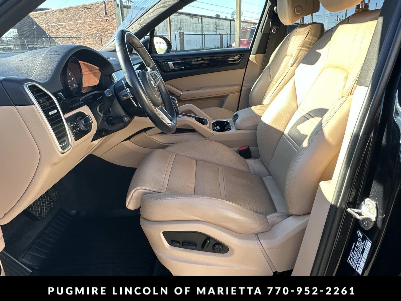 2022 Porsche Cayenne Base