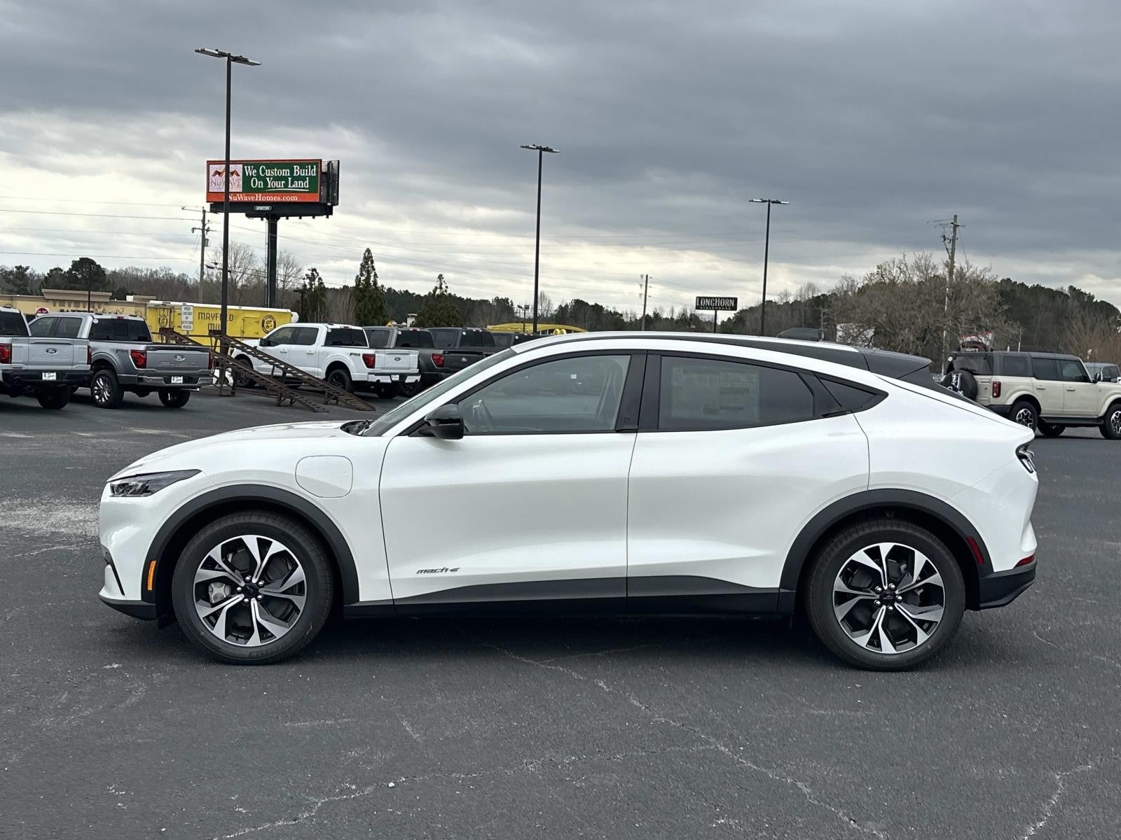 2026 Ford MUSTANG MACH-E SELECT RWD