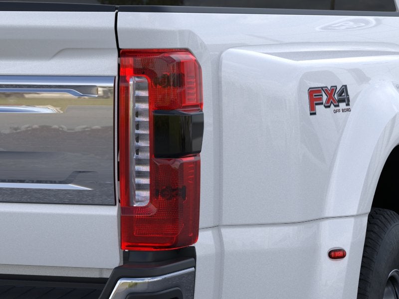 2026 Ford Super Duty F-350 DRW LARIAT