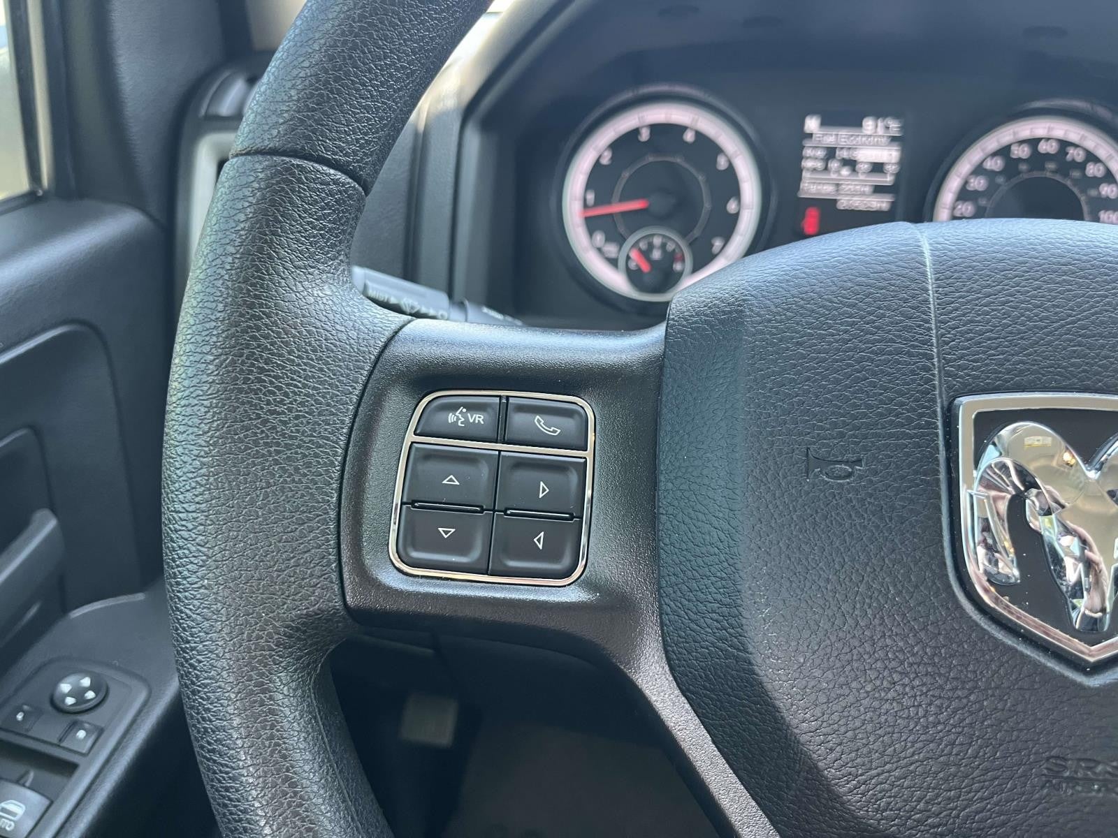 2024 RAM 1500 Classic CLASSIC