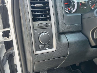 2024 RAM 1500 Classic CLASSIC