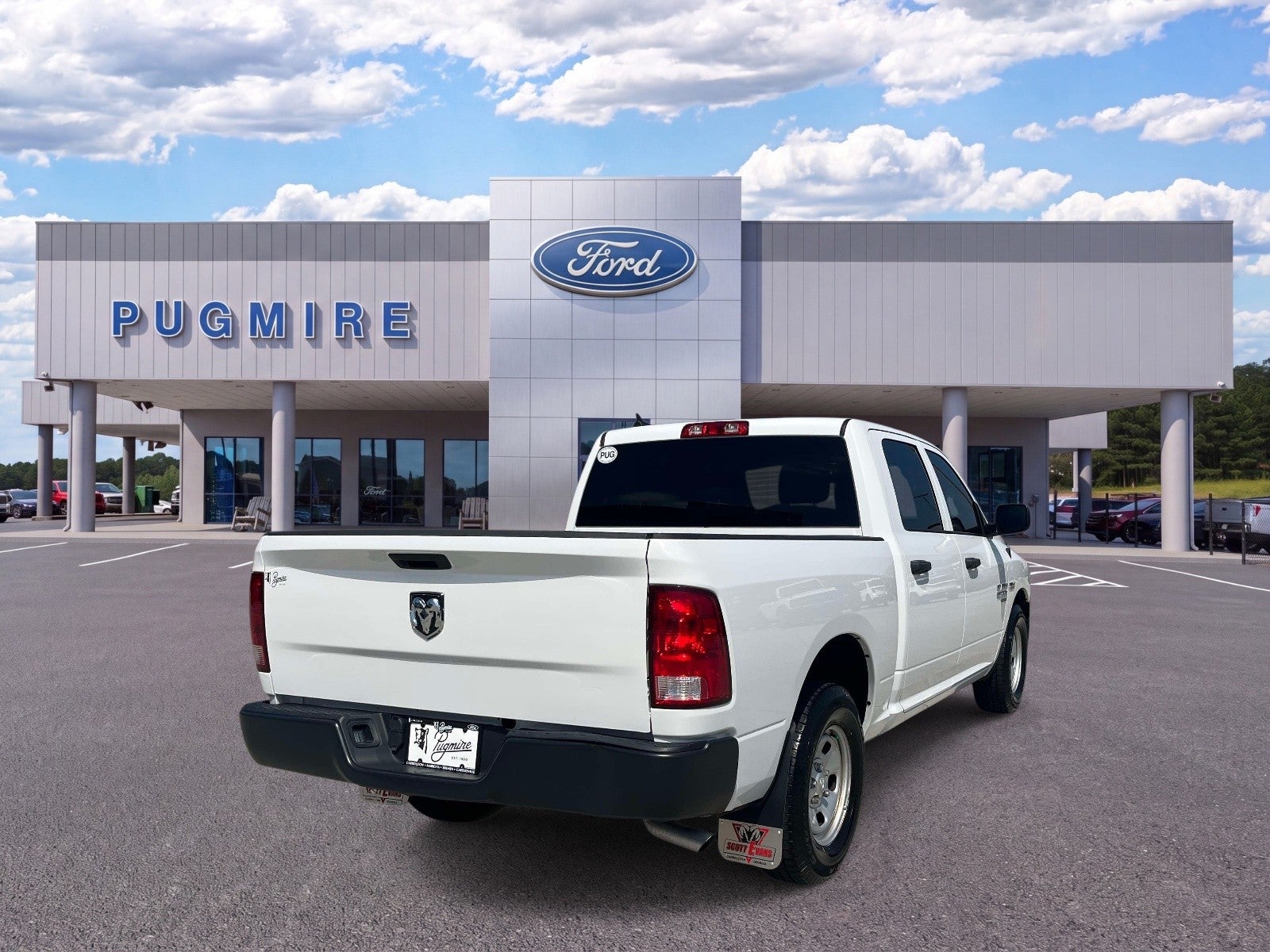 2024 RAM 1500 Classic CLASSIC